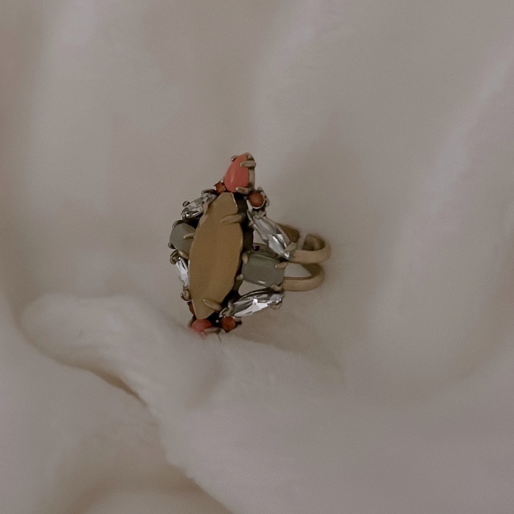 Yellow stone adjustable ring